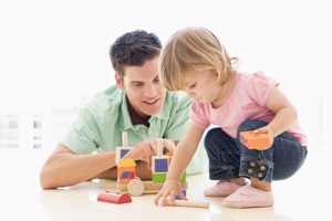 Родители могут организовывать игры направленные на развитие памяти и внимания своих детей