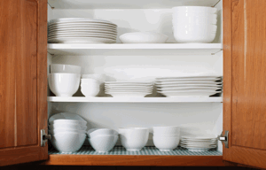 Игра в "магазин посуды" поможет закрепить правила этикета за столом