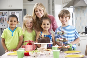 Сценарий детского дня рождения: как организовать интересную вечеринку дома