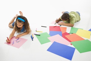 Творческая деятельность - отличное средство для обучения детей цветам