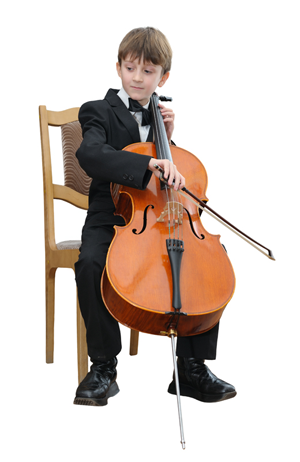 Мальчик играет на виолончели